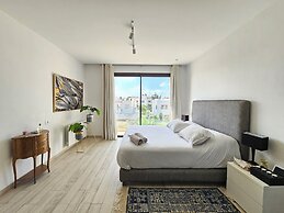 Stylish Luxe House with Garden Marsa