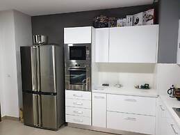 Stylish Luxe House with Garden Marsa