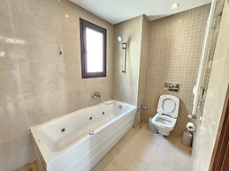 Stylish Luxe House with Garden Marsa