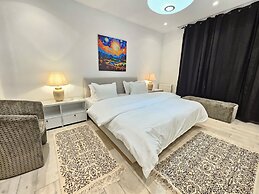 Stylish Luxe House with Garden Marsa