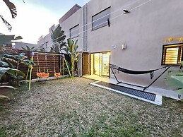 Stylish Luxe House with Garden Marsa