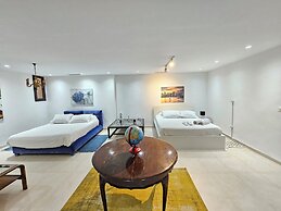 Stylish Luxe House with Garden Marsa