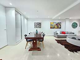 Stylish Luxe House with Garden Marsa