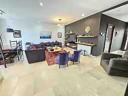 Stylish Luxe House with Garden Marsa