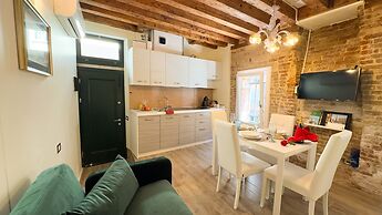 Graceful Venice Barnaba Suite