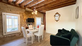 Graceful Venice Barnaba Suite