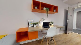 Student Only Studio with Kitchenette