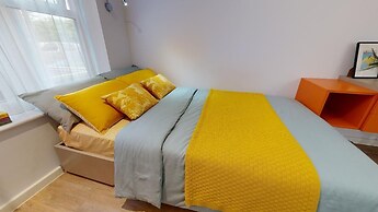 Student Only Studio with Kitchenette