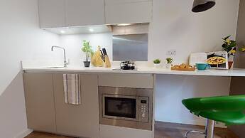 Student Only Studio with Kitchenette