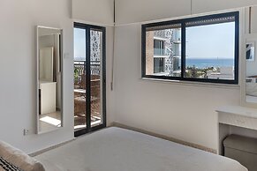 Phaedrus Living Seaview Phinikoudes Flat