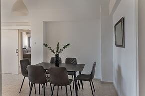 Phaedrus Living Seaview Phinikoudes Flat