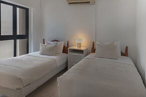 Phaedrus Living Seaview Phinikoudes Flat