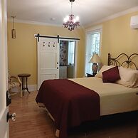 Cranberry Moon Inn B&B