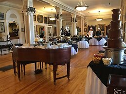 Lake Lure Inn and Spa