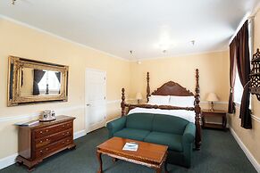 Lake Lure Inn and Spa