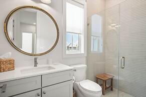 Serenity Shore 305 SOU