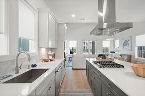 Serenity Shore 305 SOU