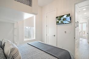 Serenity Shore 305 SOU