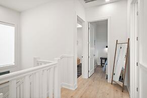 Serenity Shore 305 SOU