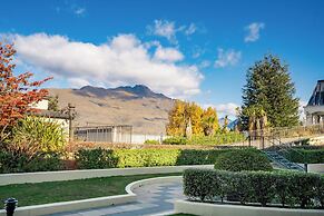 THE BEACON - TOWN CENTER APARTMENT 622