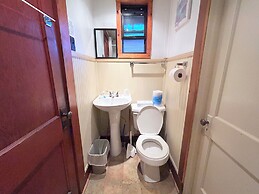 Paddler's Rest Lakeside Cabins and Hotel