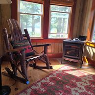 Paddler's Rest Lakeside Cabins and Hotel