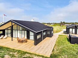 5 Star Holiday Home in Lokken