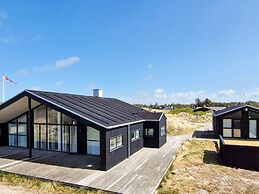 5 Star Holiday Home in Lokken