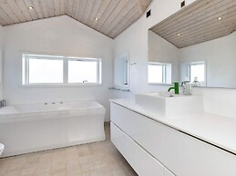 5 Star Holiday Home in Lokken