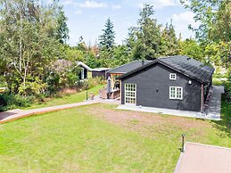 5 Star Holiday Home in Vaeggerlose