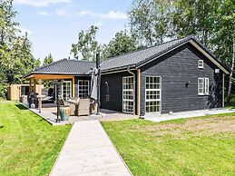 5 Star Holiday Home in Vaeggerlose