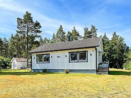 5 Person Holiday Home in 38472