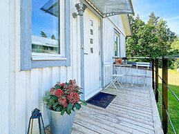 5 Person Holiday Home in 38472