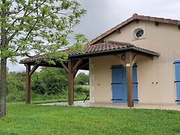 Nice Holiday Home With Shared Pool