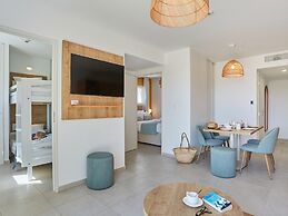 Newly Built Apartment Near the Beach