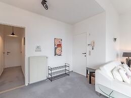 Stylish Apartment With Balcony/terrace