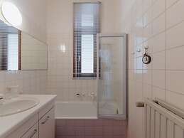 Stylish Apartment With Balcony/terrace