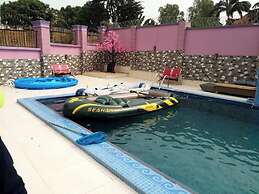 Lavender Spa and Suites