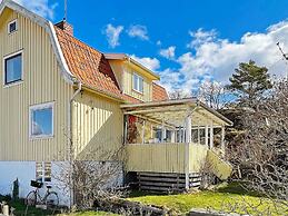 8 Person Holiday Home in Klovedal-by Traum