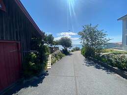 2 Person Holiday Home in Kalvsund