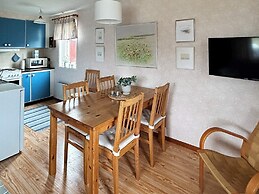 Cosy Cottage With Garden