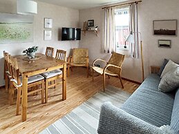 Cosy Cottage With Garden