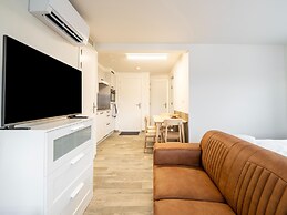 Beautiful Apartment Near Recreational Facility