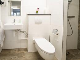 Beautiful Apartment Near Recreational Facility