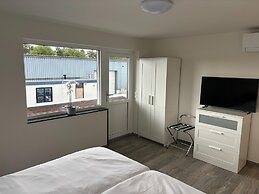 Beautiful Apartment Near Recreational Facility
