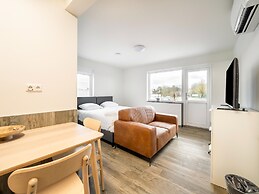 Beautiful Apartment Near Recreational Facility