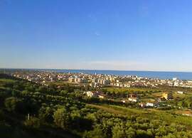 Bright Apartment in a Farmhouse With Swimming Pool