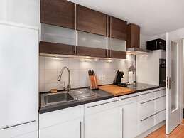 Modern Apartment With 2 Living Rooms