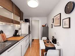 Modern Apartment With 2 Living Rooms