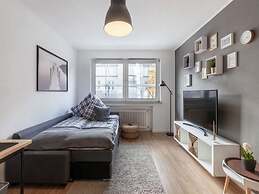 Modern Apartment With 2 Living Rooms